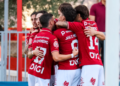 Liderato al rojo vivo: La victoria grana y el empate maño calientan el choque de este domingo en el Enrique Roca